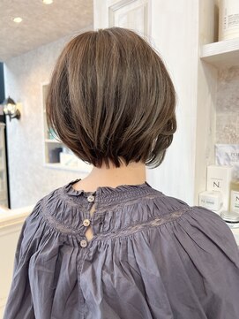 キャアリー(Caary) 福山市美容室Caary人気 スッキリ丸みショートツヤショート