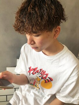 ザ マイル(The mile) メンズカットツイストスパイラルパーマツーブロックショート