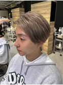 メンズベージュカラースタイル