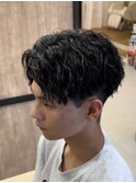 刈り上げツーブロックツイストスパイラルパーマメンズマッシュ