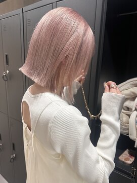 ラベル 渋谷(LAVEL) ピンクベージュホワイトピンク切りっぱなしボブケアブリーチ渋谷