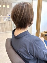 アグ ヘアー ナッツ 秦野店(Agu hair nuts)&nbsp;ウルフショート/シルバーベージュ/シャギーカット/丸みショート