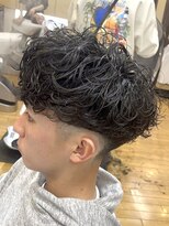 マキシム ナカイ(MAXIM NAKAI) スペインカールスパイラルパーマ刈り上げフェード