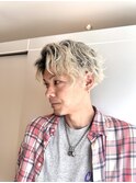 カット/ブリーチ／フェード/パーマ/サーフカール