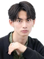 アーリー(Ali'i) ニュアンスパーマフェザーショートセンターパートコンマバング