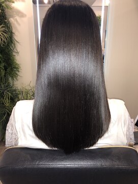 アールサロン アオヤマ(Rr SALON AOYAMA) プラチナミネコラストレート