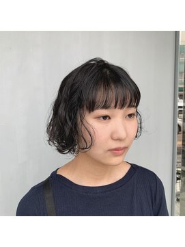 イン(in.) おクセミニボブ