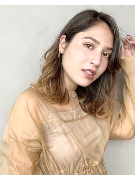 リンネ(Lin'ne) パールベージュ/ローレイヤー/グラデーション