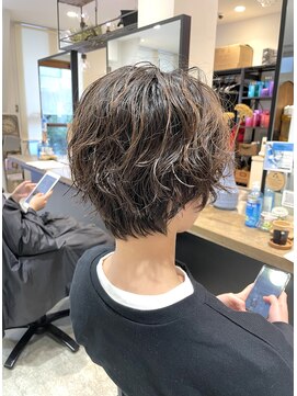 ビヨウシツ ポスタ マッシュショート×ニュアンスパーマ