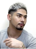 外国人風ハイトーンフェードショートモヒカン