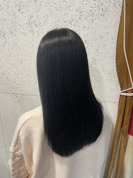 リベルテ(LIBERTE) Liberte銀座 大人可愛いダークブルー