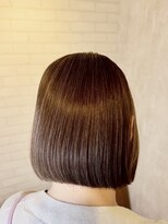 イルヘアーガーデン(illu hair GARDEN) つるんとシルエットボブ