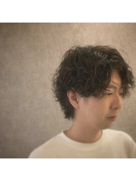 トロンコ(TORONCO) 波巻きパーマスタイル