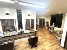 EM美容室の雰囲気（皆様がご来店しやすい落ち着いた内装）