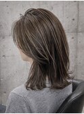 【白髪をデザインに】大人の白髪ぼかしハイライト×上品ショート