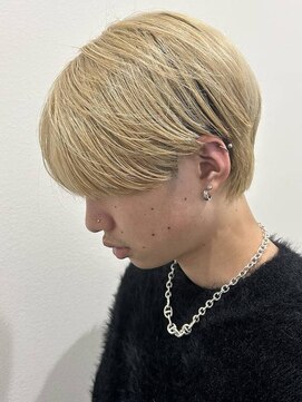 ヒュイル バイ ニアウ(Hwyl by Niau) メンズマッシュセンターパートスパイラルパーマニュアンスパーマ