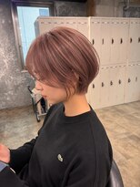 スリー 横浜(THREE)&nbsp;フェミニンショート×ピンクベージュ☆