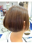 首元スッキリ・コンパクトボブ
