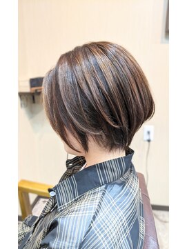 響 ショートボブ