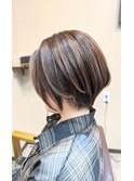 ショートボブ