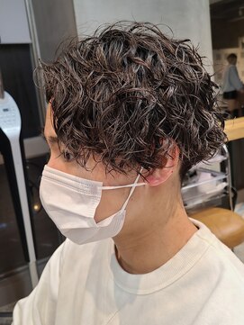 エリマ 調布(elima) ツーブロックセンターパート/ツイストスパイラル/かきあげバング