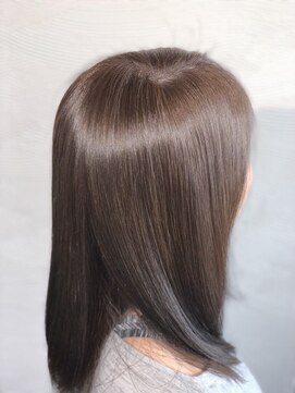 アクアマリン8810 ハチハチイチゼロ(AQUA MARINE 8810) レイヤーカット/ウェットヘア/デザインカラー/夏/北習志野