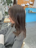 ピニャ(PiiNYA)&nbsp;可愛いレイヤー × アッシュベージュ