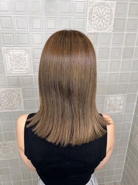 ヘンリエッタ 表参道(Henrietta) 外ハネミルクティーベージュ