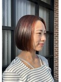 アクセントカラーボブスタイル×20代大人っぽいセンター分け