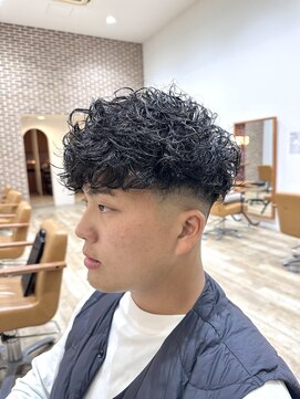 ピークスヘア(peaks hair) ツイスパ 波巻きツイストスパイラル メンズパーマ 堀江 西大橋