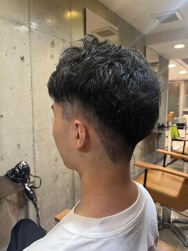 ソフトツーブロック王道ナチュラルアッシュ細束刈り上げ