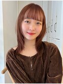 ミディアムレイヤー ワインレッド ハッシュカット 小顔