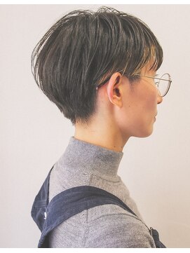 ニイ(nii.) niiカット×刈り上げ×マニッシュショート