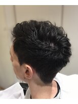 エヌドットバーバー ギンザ(N.BARBER GINZA) 無造作ソフトモヒカンスタイル