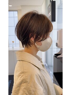 イヴォークトーキョーオーサカ(EVOKE TOKYO osaka) 抜け感 丸み 簡単セット ショート パーソナルカラー ベージュ