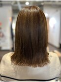マロンベージュツヤ髪ナチュラルシンプルストレートヘア