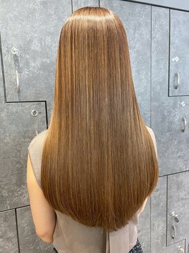 アイティーバイアルバム 下北沢店(IT by ALBUM) ベージュ艶ストレート_斜めバンググレージュカラー_ba417201