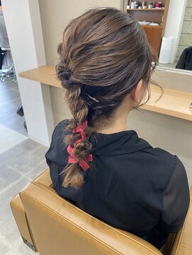 シンス(Since) 三つ編み/アレンジ/編み下ろし/夏目寧々