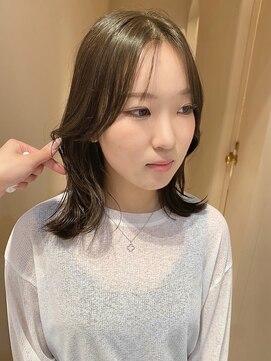 マーシィ(MARCIE) くすみブラウン × くびれレイヤー