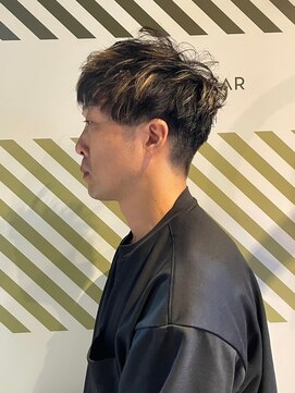 バーバーバー アカバネ(BARBER-BAR AKABANE) 美シルエットショートマッシュ×メッシュカラー#1