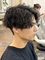 ヘアアンドビューティ ガーデン ベルモール店(HAIR AND BEAUTY GARDEN)&nbsp;波巻きスパイラルパーマツイストパーマメンズセンターパート緩め
