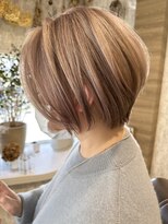 ヨル(Jor) 大人きれいショートボブスタイル