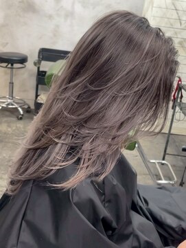 ハーシーバイアポロ 相模大野(HERSHE by apollo) xバレイヤージュ/ホワイトグレージュ/レイヤーカット