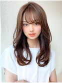 大人の女性に似合うエレガントロングヘア