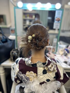 マーズ(Hair&Make Mars+) アップカチモリ