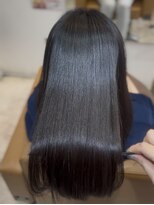 サンゼンヘアー(SUN-ZEN HAIR) ストレートスタイル