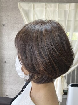 エルド(eld) 白髪を活かしたデザインカラー×大人かわいいショートボブ