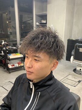 フランクスバーバーザスタンド(Frank’s barber the stand) メンズツーブロックパーマソフトツイストスパイラルF