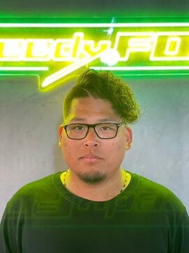 グリーディーフォックス 代々木(Greedy FOX) アップバング/ツーブロックマッシュ/束感/波巻き[シェービング]