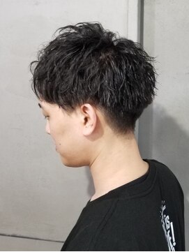 ディスイズバーバー(THIS IS BARBER) 束感ショート 緩めツイストスパイラル アップバング【札幌】